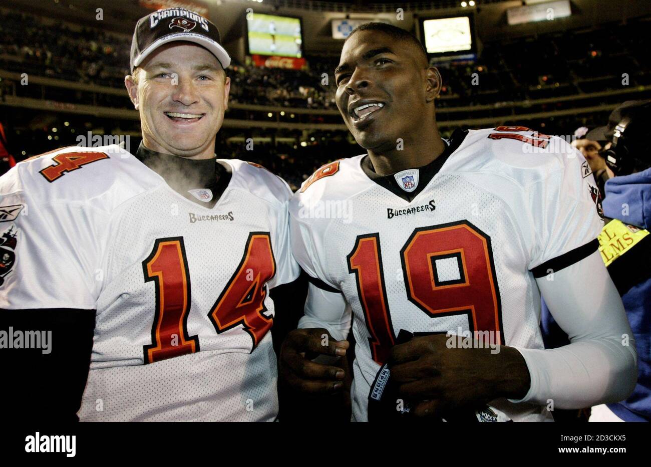 Tampa Bay Buccaneers quarterback Brad Johnson (14) and wide receiver