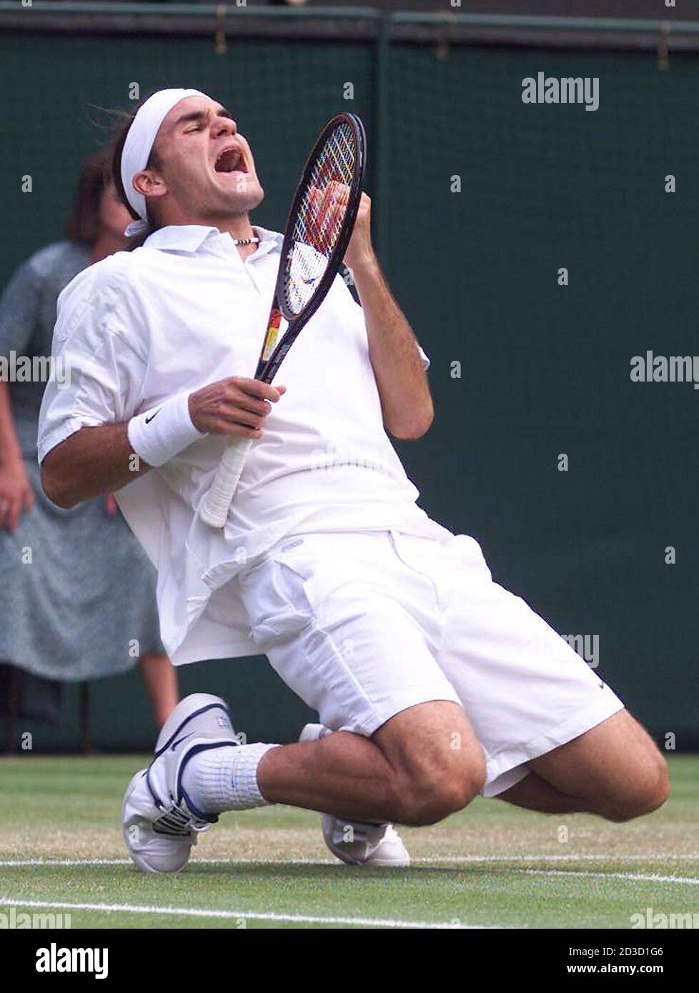 Wimbledon 2001 federer hi-res stock photography and images - Alamy