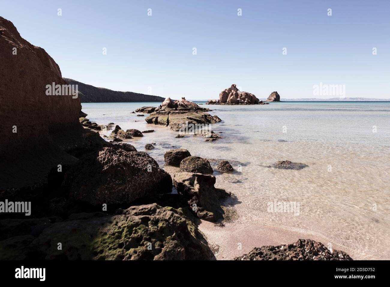 Sandy beach and rocks, Sea of Cortes Stock Photo - Alamy