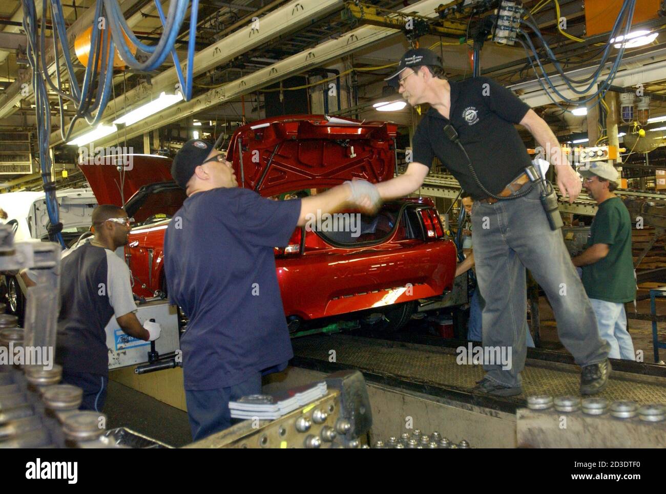 Red ford mustang 2004 hires stock photography and images Alamy