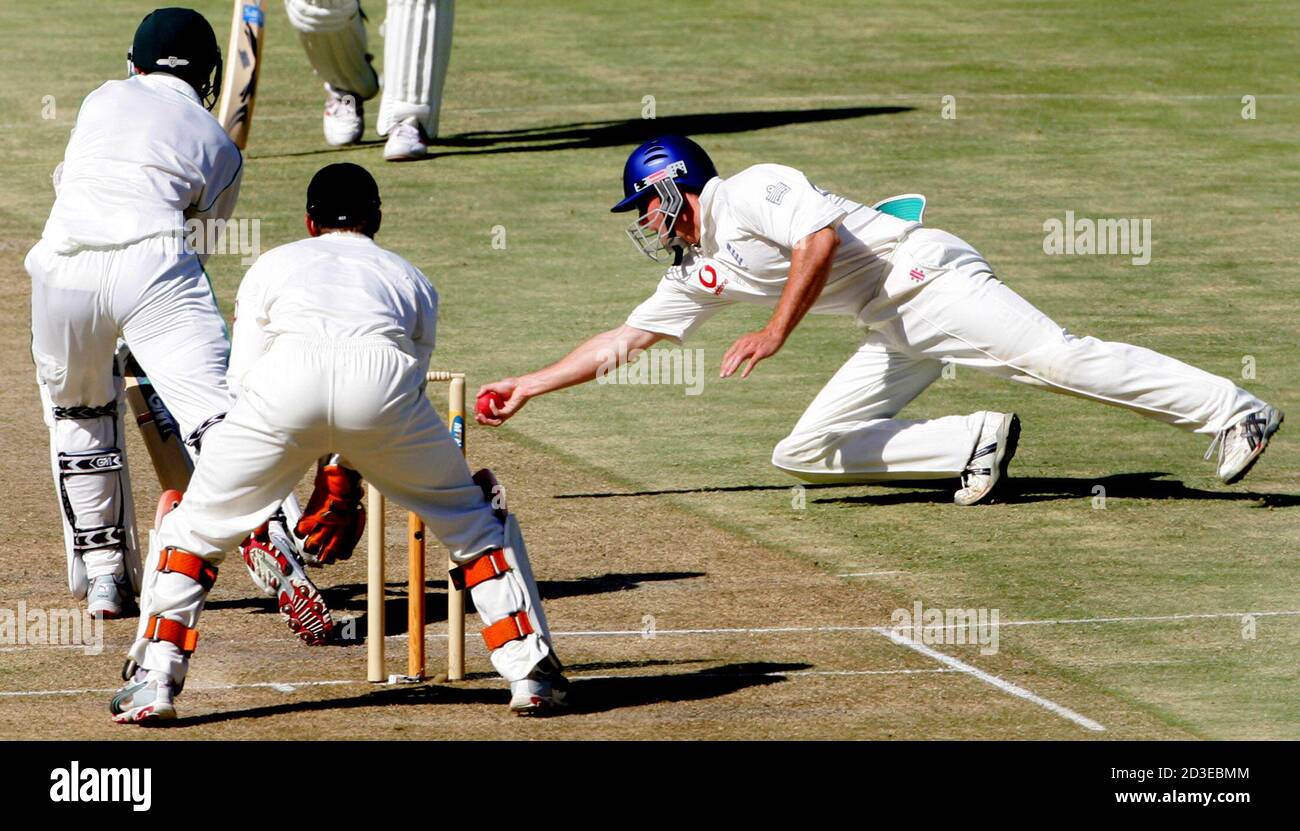 England S Andrew Strauss Attempts To Catch South Africa S Boeta Dippenaar On The First Day Of The Third Test Match Against South Africa In Cape Town January 2 2005 England S Andrew Strauss Attempts