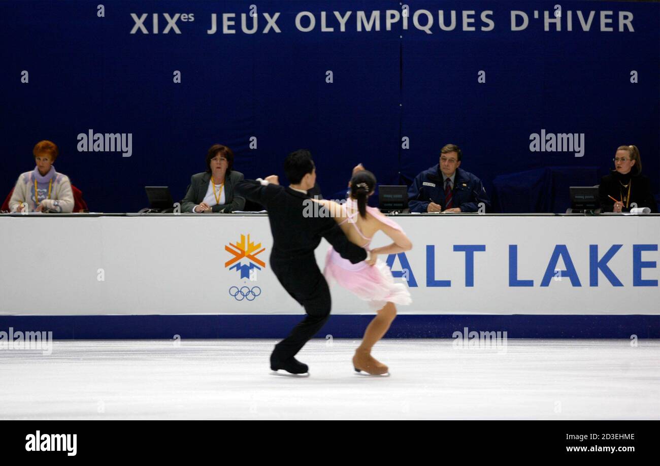 Dancing on ice judges hires stock photography and images Alamy