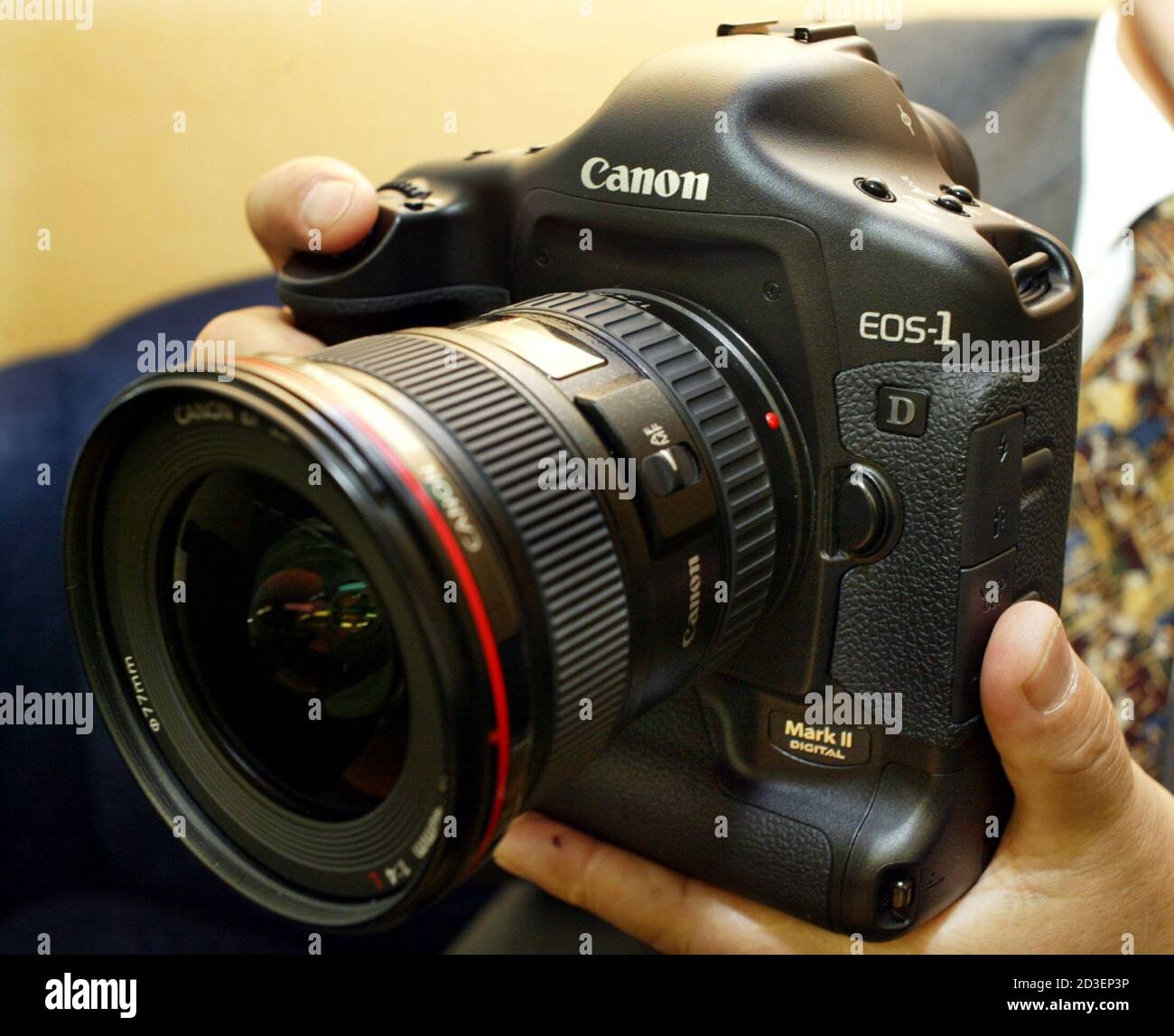 Canon eos 30 hi-res stock photography and images - Alamy