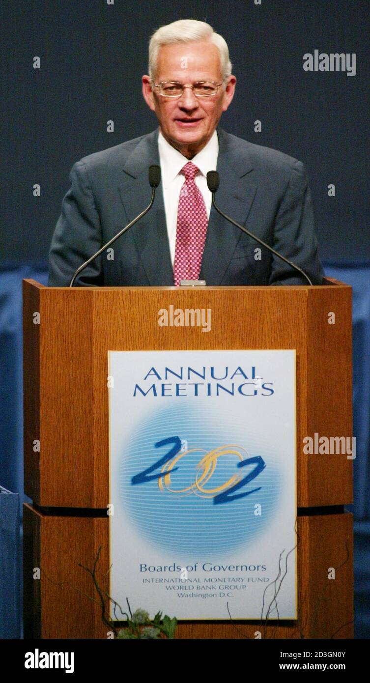 TREASURY SECRETARY ONEILL ADDRESSES 2002 ANNUAL IMF AND WORLD BANK BOARD OF  GOVERNORS MEETING OPENING CEREMONY IN WASHINGTON. U.S. Secretary of  Treasury Paul O'Neill addresses the 2002 annual Boards and Governors  meetings