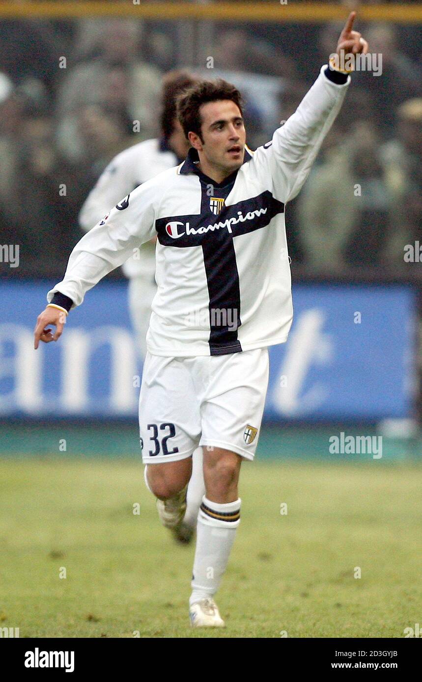 Parma's Marco Marchionni celebrates after scoring against Juventus during their Serie A match at the Tardini stadium in Parma, northern Italy, January 6, 2005. REUTERS/Daniele La Monaca  DLM/JV Stock Photo