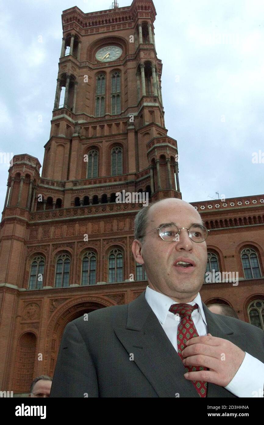 Gregor Gysi of Germany's reform communist Party of Democratic Socialism (PDS) poses for photographers in front of Berlin's citiy hall, called 'Rotes Rathaus' (red citiy hall) during the initial election campaign rally July 15, 2001. Gysi is the top candidate of the PDS for Berlin mayor in the upcoming state elections on October 21.  FAB Stock Photo
