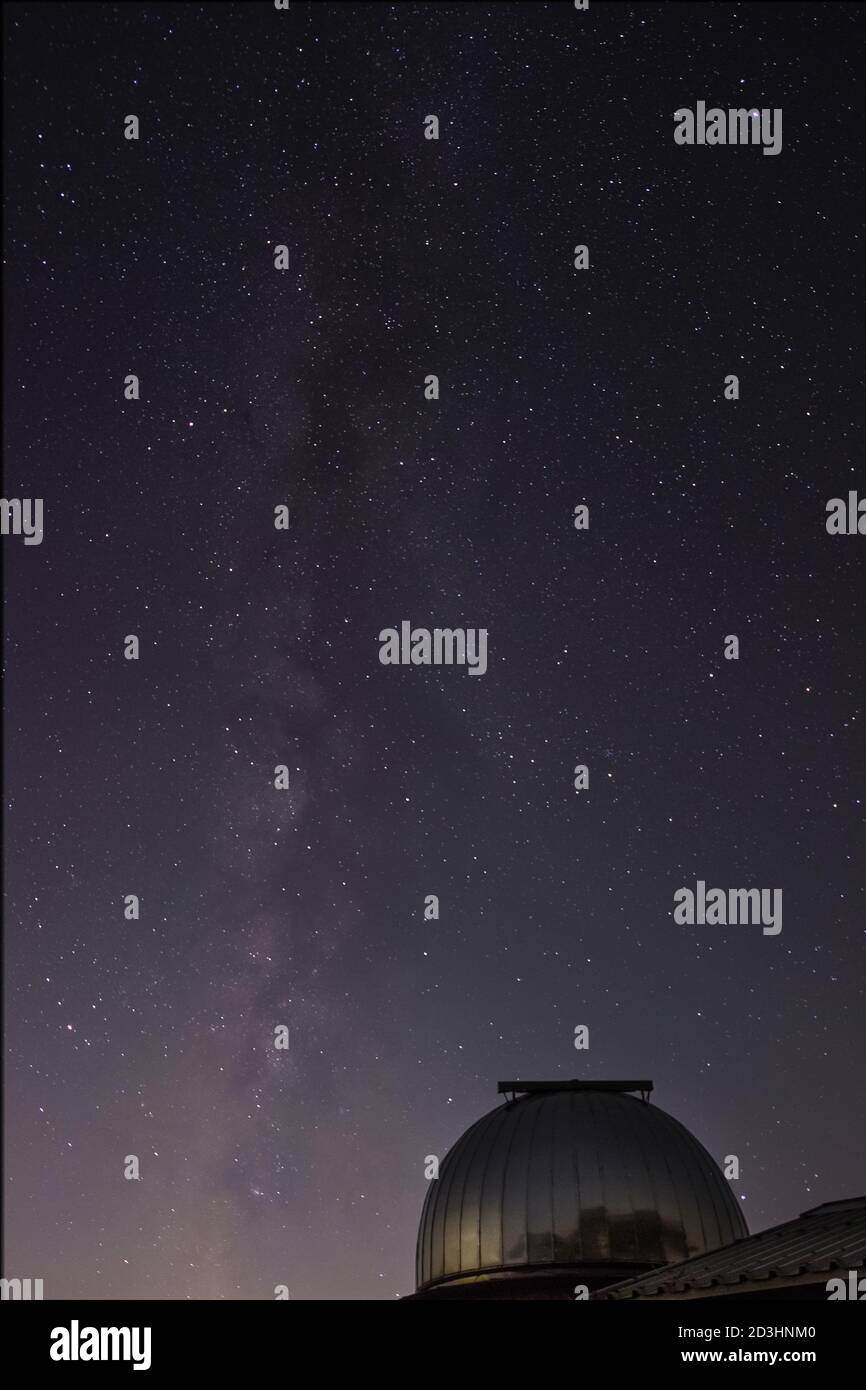 Milky Way Over Osservatorio Astronomico della Montagna Pistoiese Stock Photo