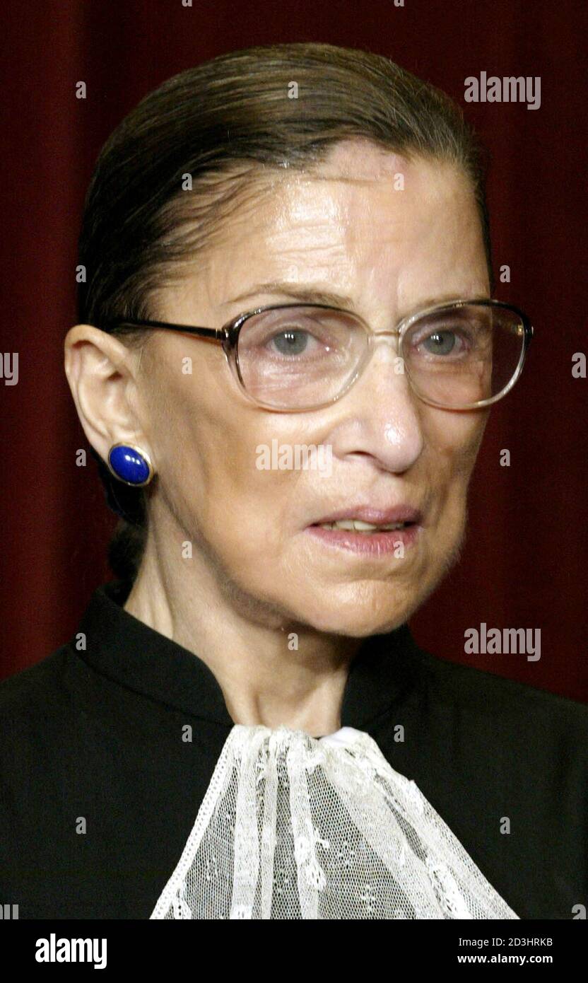 Supreme court official portrait hi-res stock photography and images - Alamy