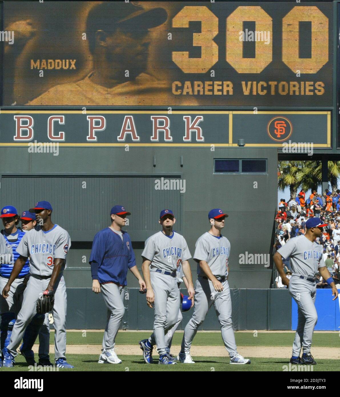 Chicago cubs pitcher greg maddux hires stock photography and images