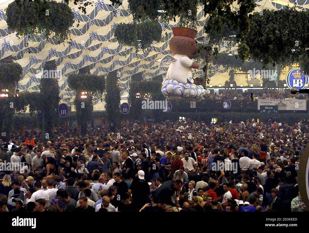 A general view shows visitors inside the Hofbraeu beertent at the  Oktoberfest in Munich September 16, 2000. At Munich's Oktoberfest, the  world's biggest beer celebration are 14 beer tents with a capacity