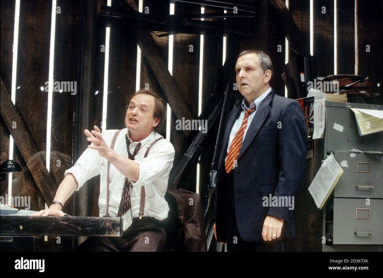 l-r: James Bolam (Shelly Levene), Anthony O'Donnell (Dave Moss) in GLENGARRY GLEN ROSS by David Mamet at the Donmar Warehouse, London WC2  22/06/1994  design: Johann Engels  director: Sam Mendes Stock Photo