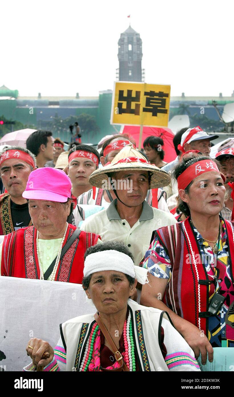 Taiwanese aborigines rally in Taipei 