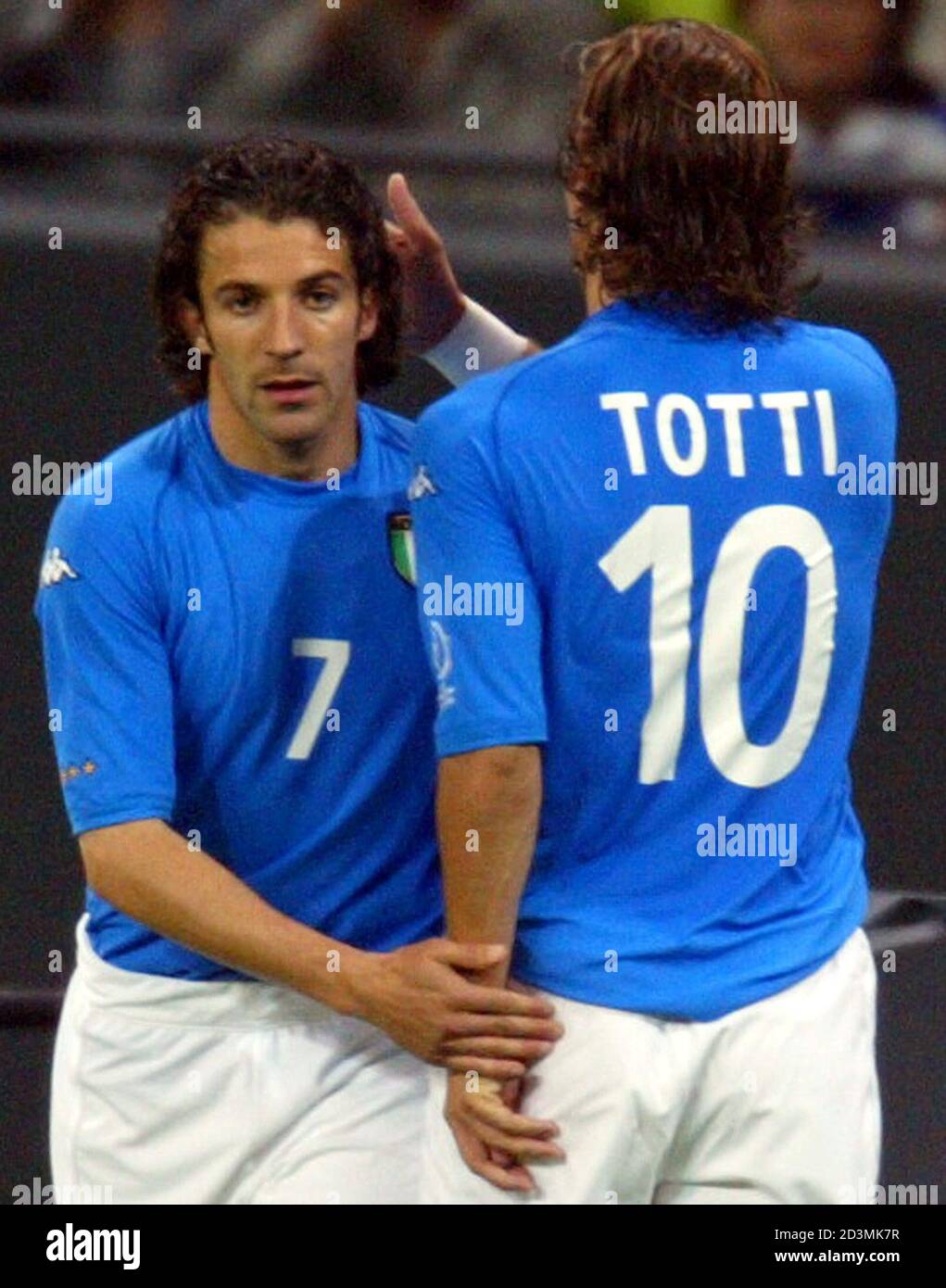Italy S Francesco Totti R Leaves The Pitch As He Is Substituted For Alessandro Del Piero During A Group G Match Against Ecuador At The World Cup Finals In Sapporo June 3 2002