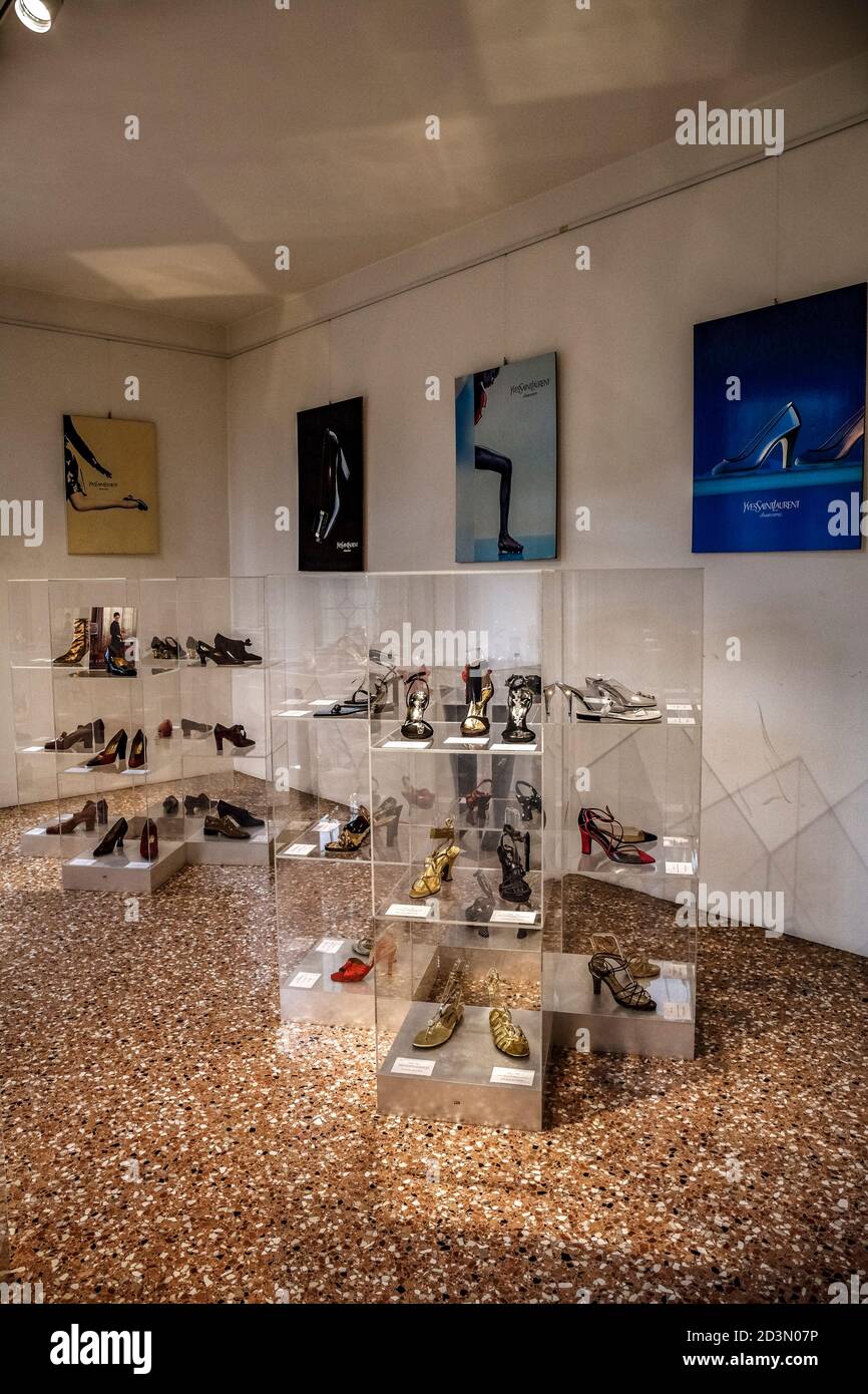 Villa the shop shoe store