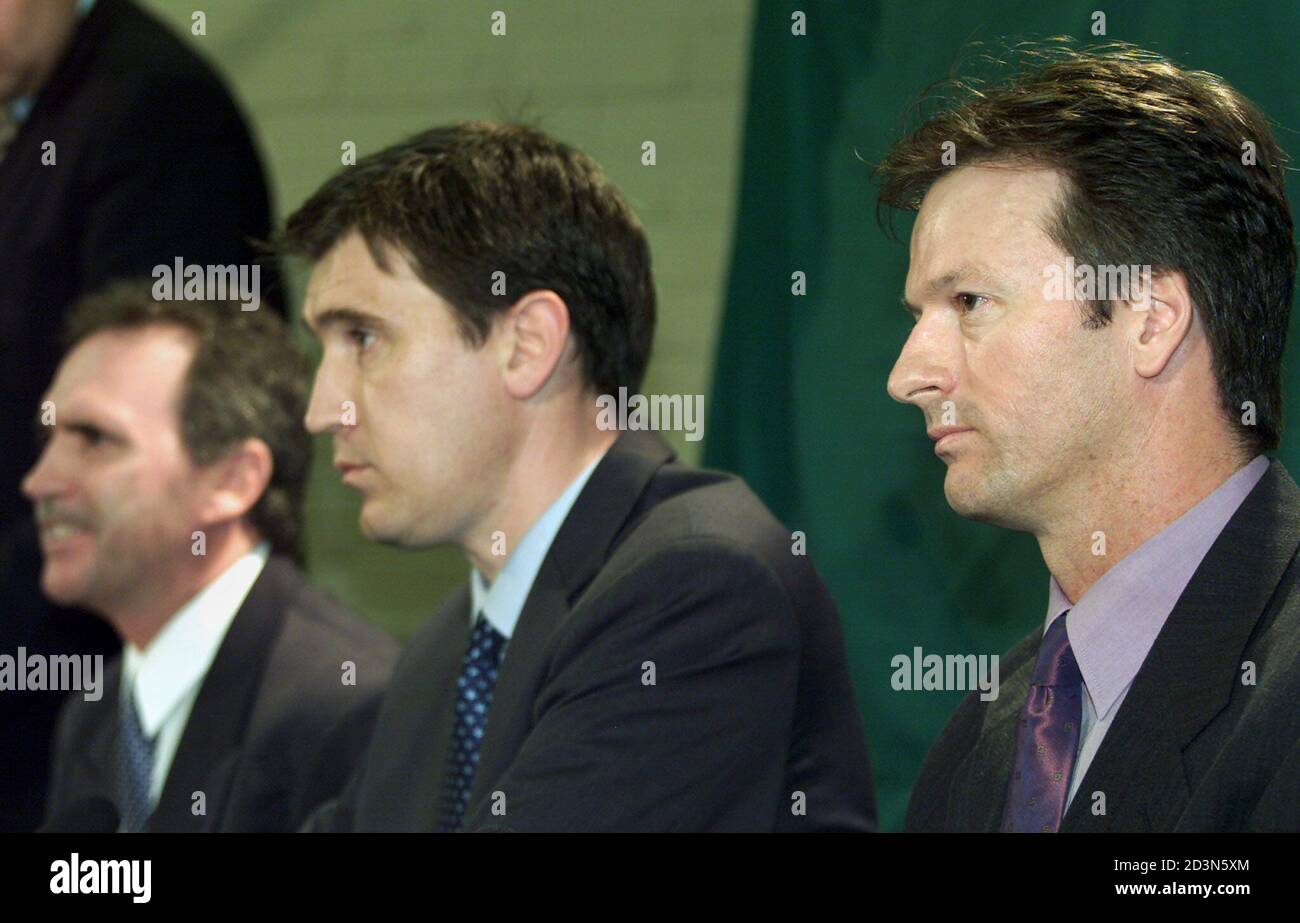 Australia's one-day cricket captain Steve Waugh (R) sits with Australian Cricket Board Chief Executive Officer James Sutherland (C) and chairman of selectors Trevor Hohns during a news conference where it was announced that Waugh had been dumped from the Australian one-day side for the seven match tour to South Africa, February 13, 2002. Waugh, a veteran of 145 test and 325 limited overs internationals, will still captain Australia's test squad of 15 due to leave Sydney for Johannesburg on February 14 for a three-test tour. REUTERS/Mark Baker  MDB/RCS Stock Photo