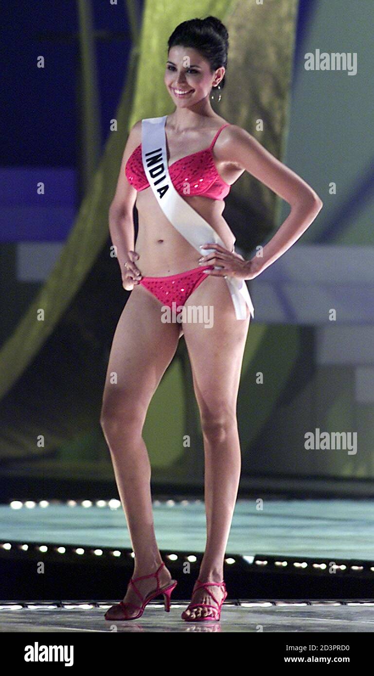 Vijfde Tulpen meteoor Miss India, Nikita Anand, parades in her swimsuit on the catwalk during the  preliminary round of the Miss Universe 2003 Contest, in Panama City May 29,  2003. Judges will choose 15 finalists