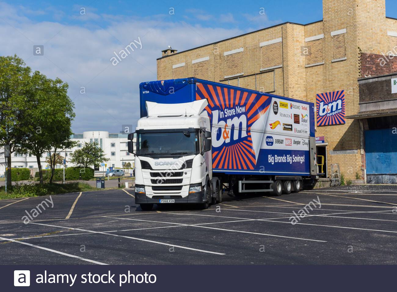 Household Delivery High Resolution Stock Photography and Images Alamy