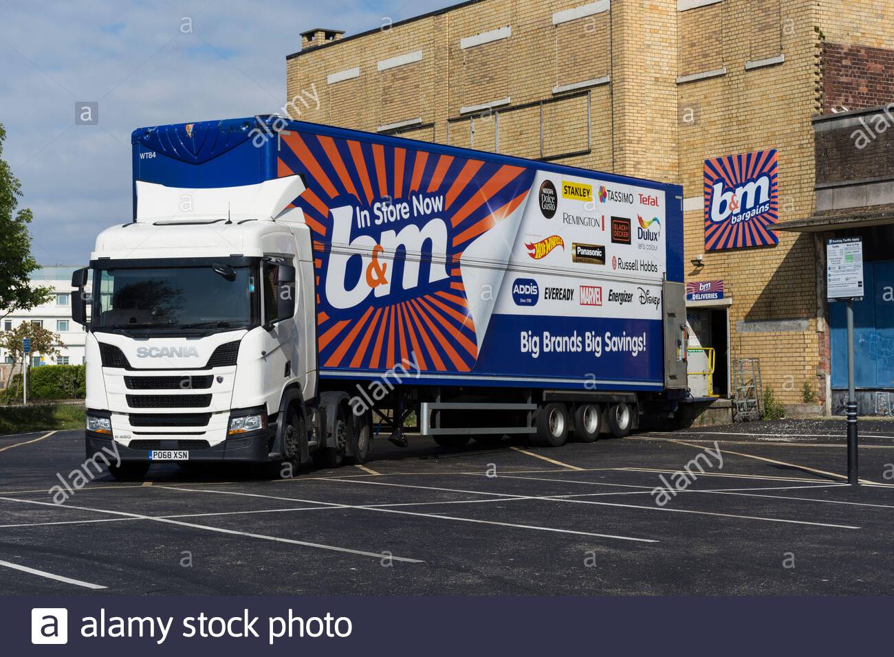 B And M Bargains High Resolution Stock Photography and Images Alamy