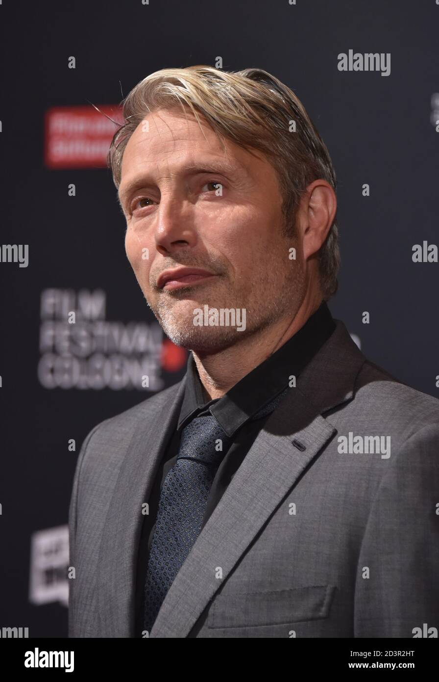 Mads Mikkelsen Hi Res Stock Photography And Images Page 8 Alamy Mads Mikkelsen Hi Res Stock Photography And Images Page 8 Alamy