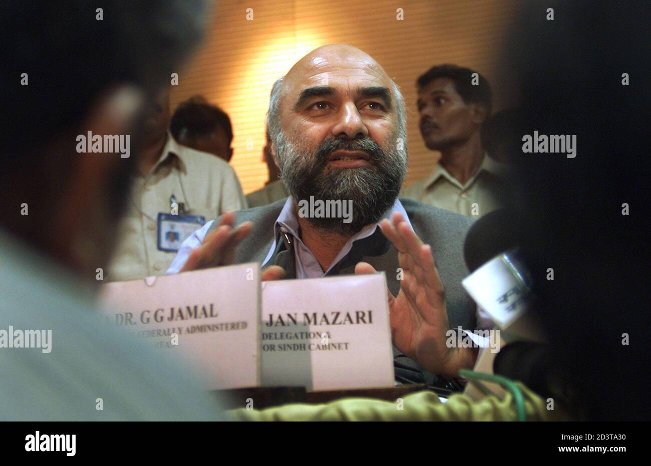 Ghazi Gulab Jamal A Member Of A Pakistani Parliament Committee Delegation Addresses The Indian Merchants Chamber Meeting In Bombay May 13 2003 Twelve Pakistani Members Of Parliament Are Visiting India To Promote