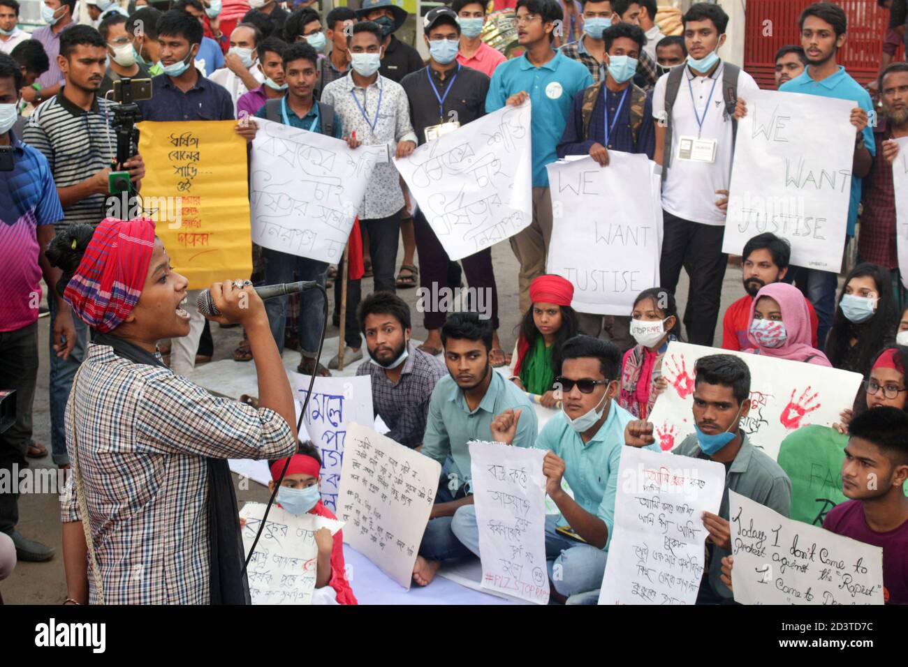 People protests against the rape cases across the country, demanded ...