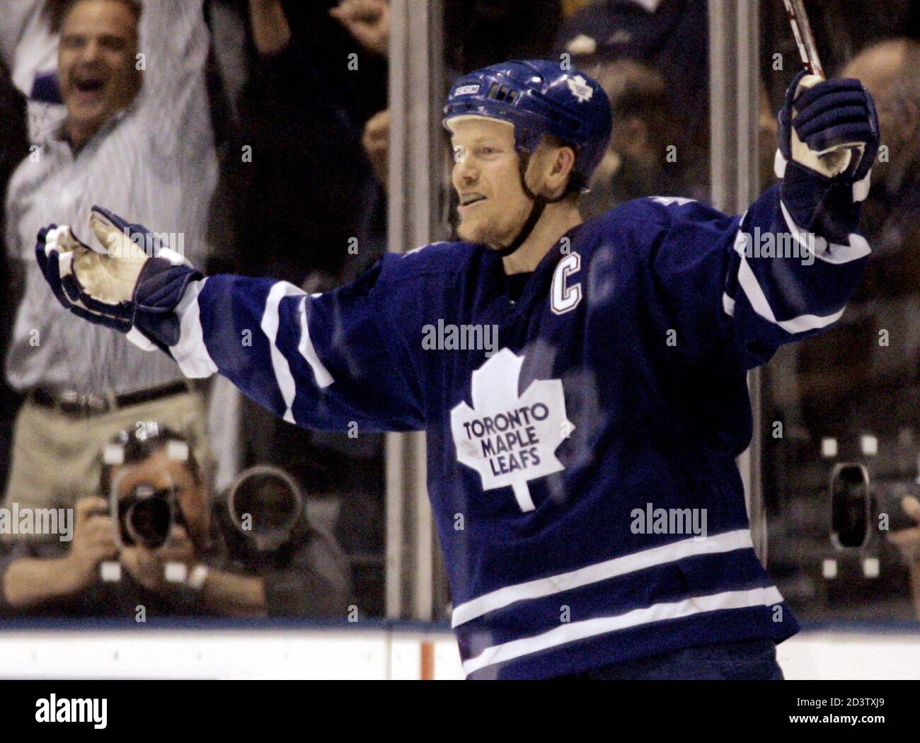 Toronto maple leafs logo hires stock photography and images Alamy