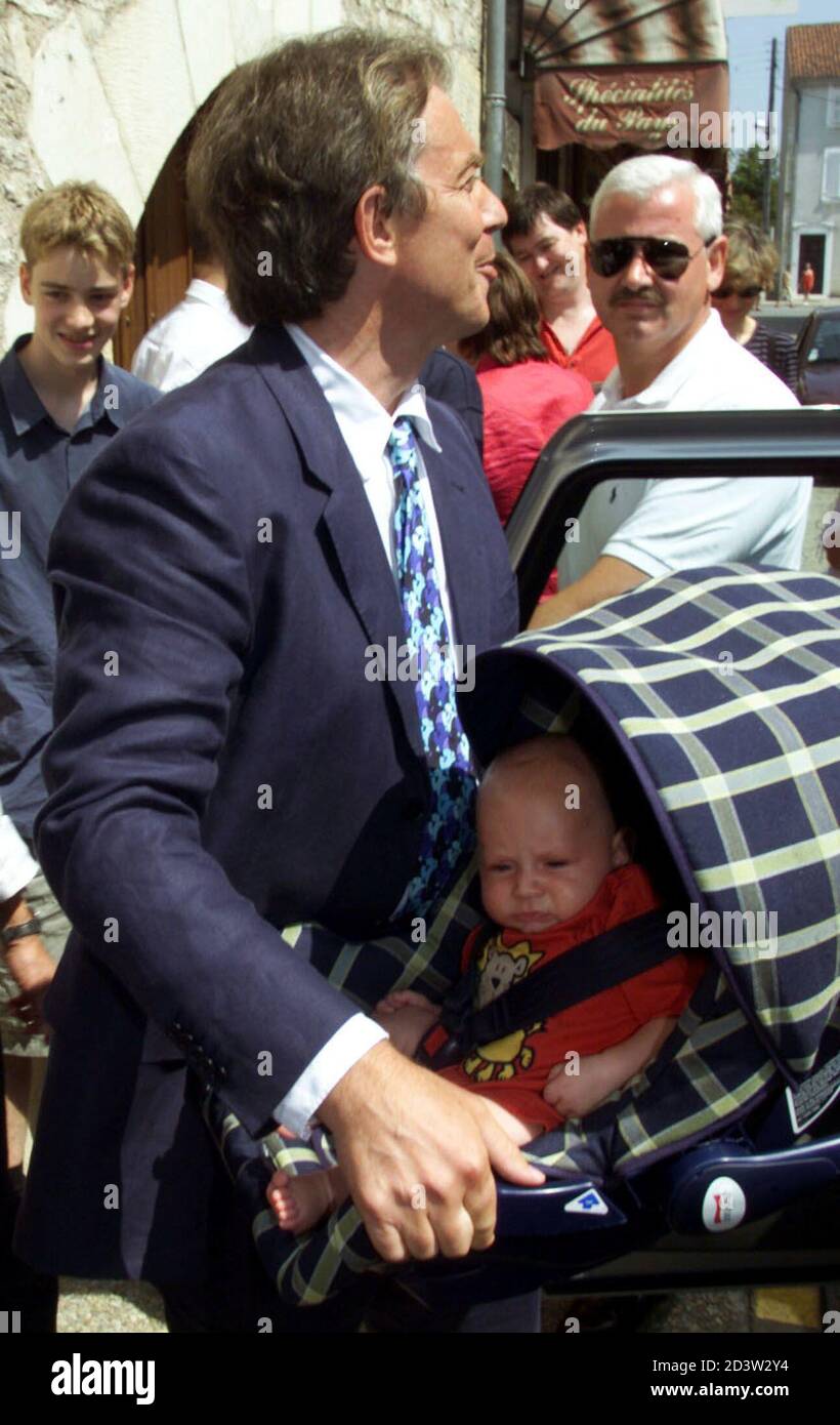 Prime minister tony blairs son hi-res stock photography and images - Alamy