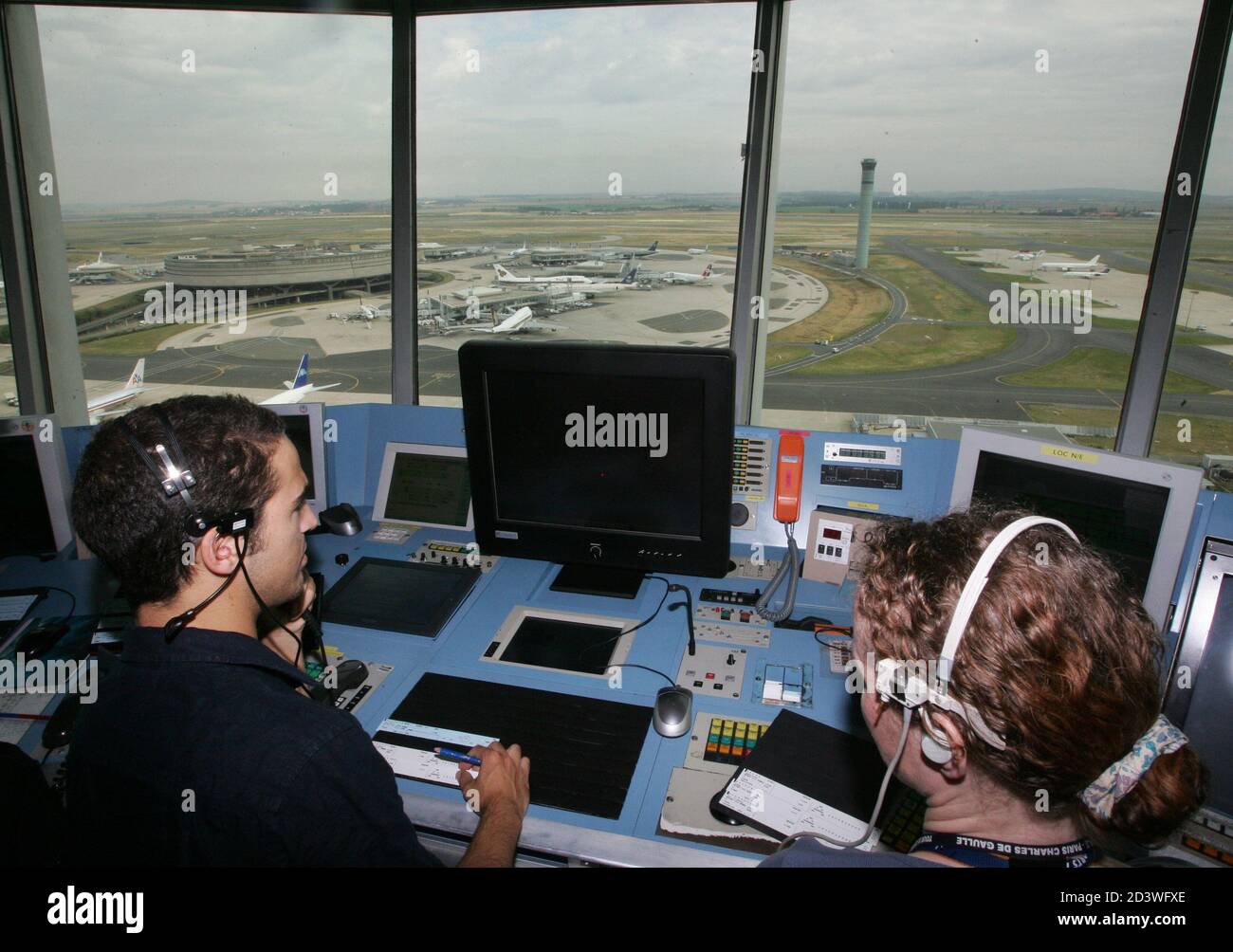 French Air Traffic Control High Resolution Stock Photography and Images -  Alamy