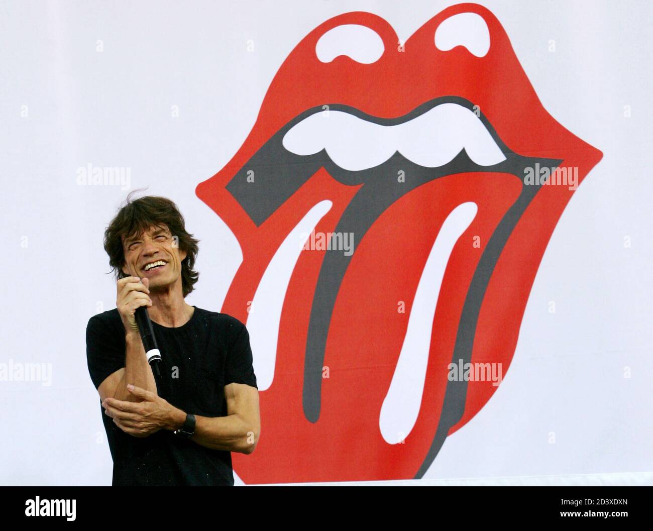 Rolling stones mouth hi-res stock photography and images - Alamy