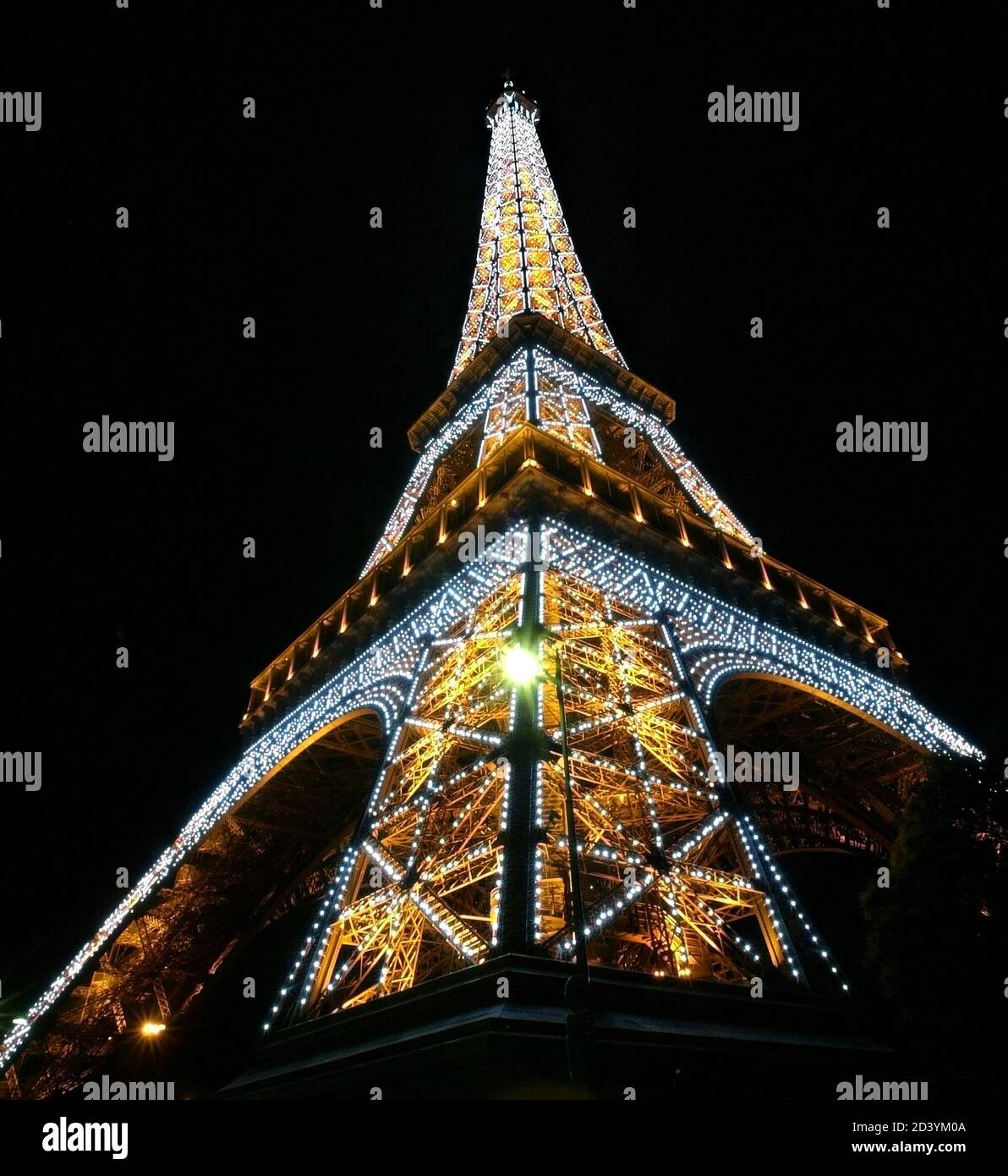 Eiffel tower lights off hires stock photography and images Alamy
