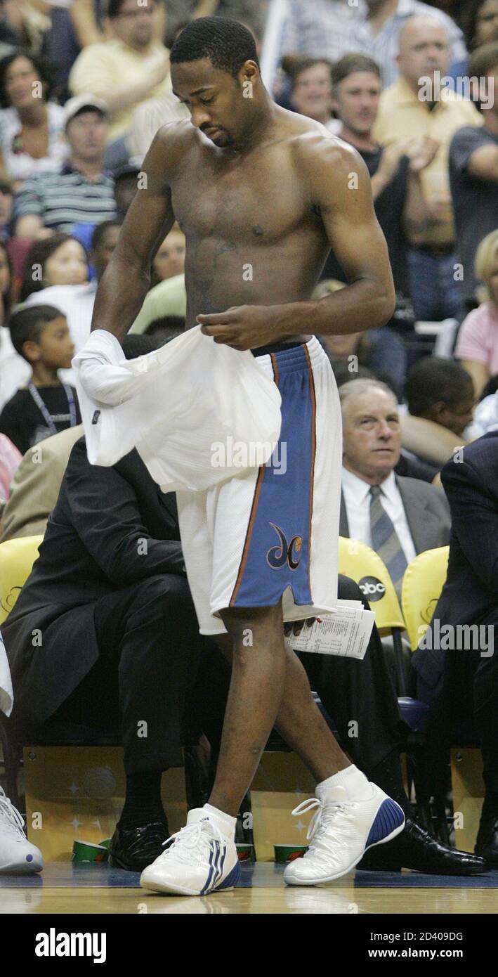 gilbert arenas long shorts