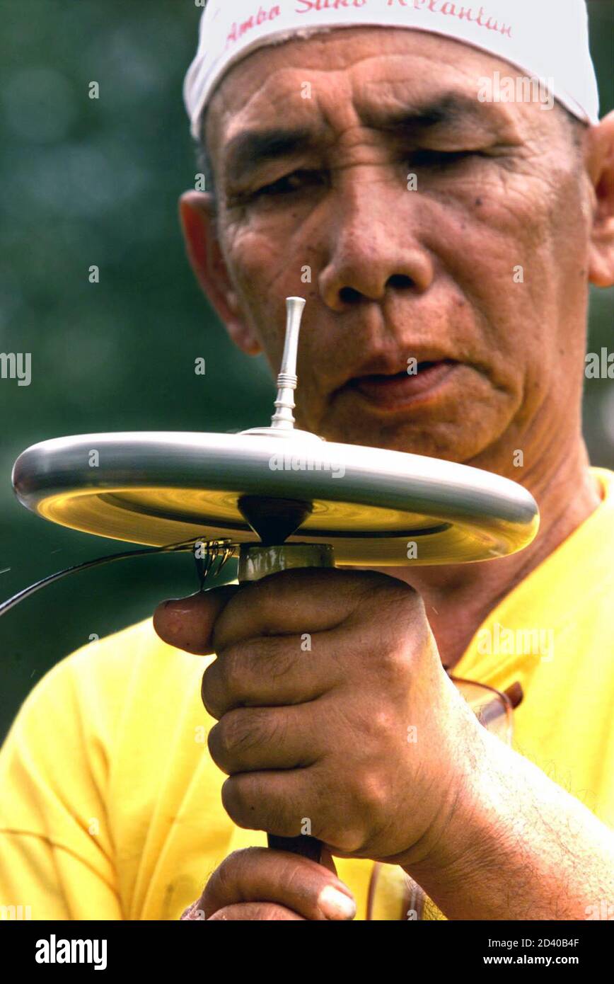 Giant spinning top hires stock photography and images Alamy