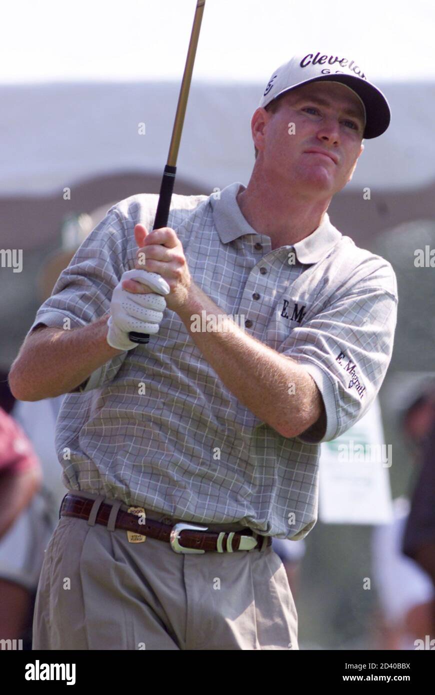 Steve Flesch of Union, KY, watches his tee shot off the first tee during  the final round in the National Car Rental Golf Classic October 29, 2000.  Flesch began the day AT