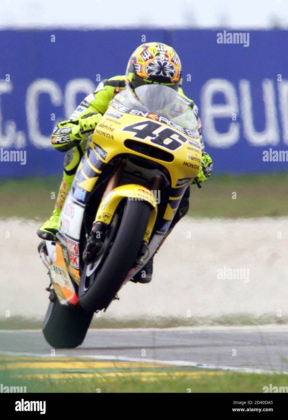 Italian 500cc rider Valentino Rossi pulls his Nastro Azzurro Honda out of a  curve during qualifying for Rio Grand Prix at the Nelson Piquet circuit in  Rio de Janeiro, November 2, 2001.