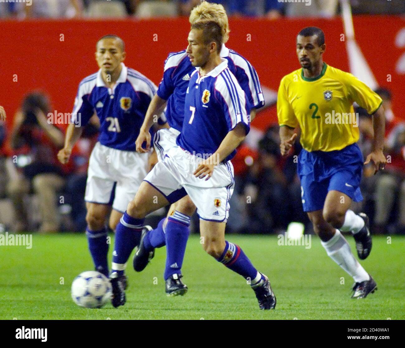 Japan S Hidetoshi Nakata Look Up For A Pass During The First Half Of Their Fifa Confederation Cup Korea Japan 01 Match Against Brazil At Kashima Stadium Northeast Of Tokyo June 4 01 Brazil S