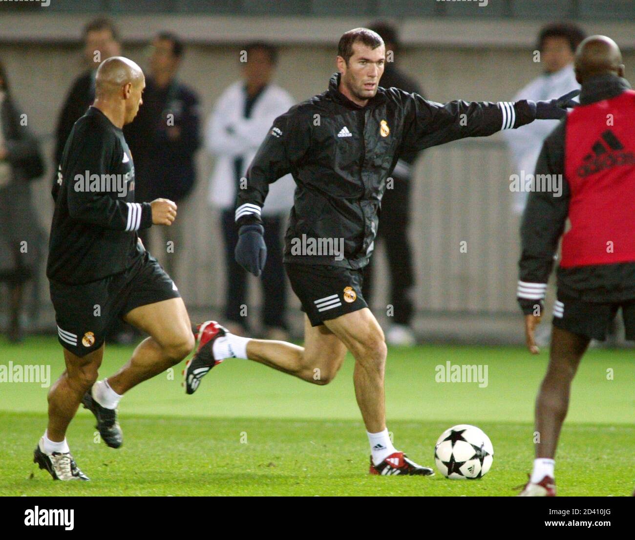 Roberto carlos 2002 hi-res stock photography and images - Page 3 - Alamy