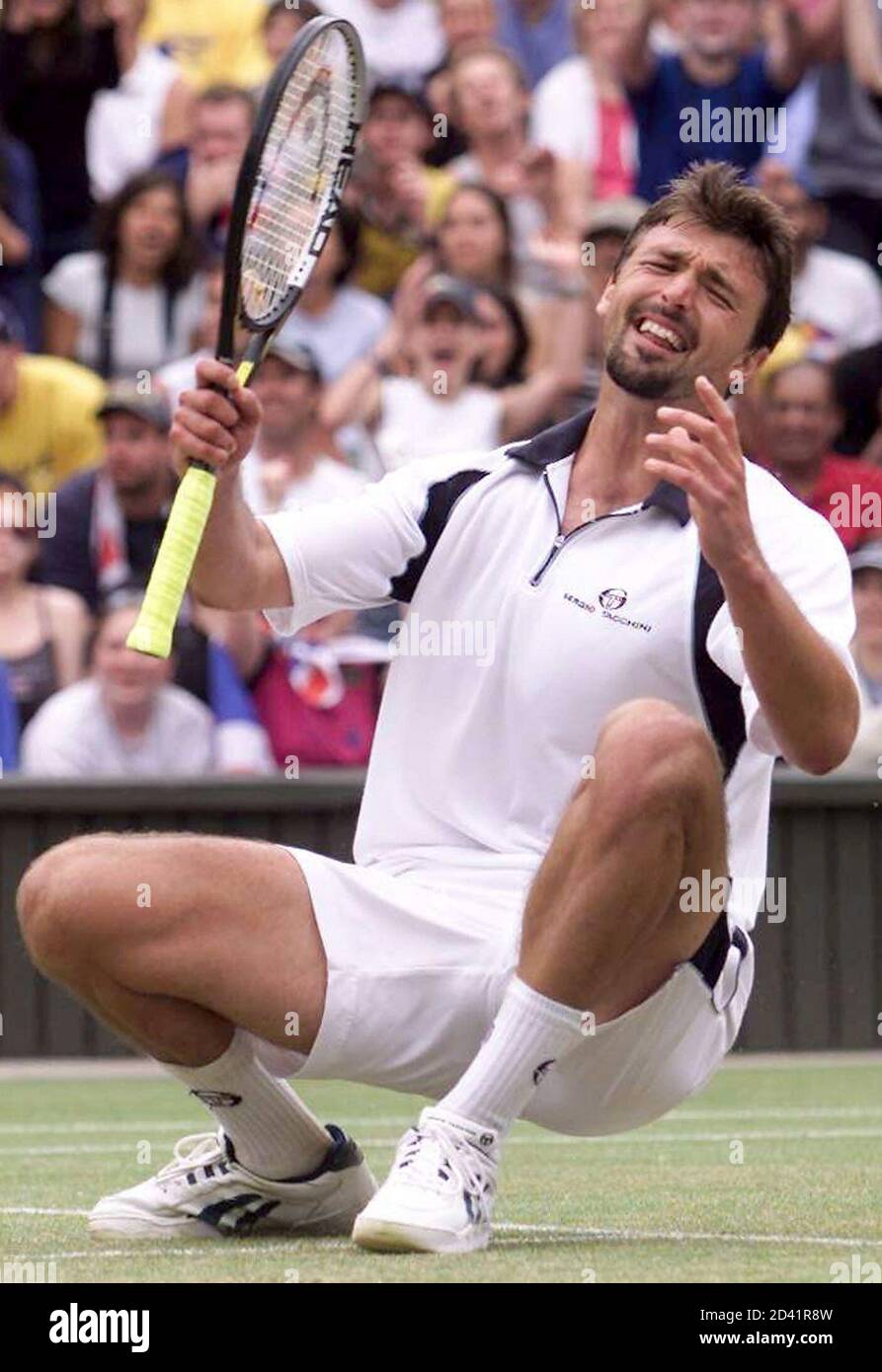 Croatia's Goran Ivanisevic celebrates after beating Pat Rafter of Australia  to win the men's final at the Wimbledon Championships July 9, 2001.  Ivanisevic beat Rafter 6-3 3-6 6-3 2-6 9-7. ps Stock Photo - Alamy