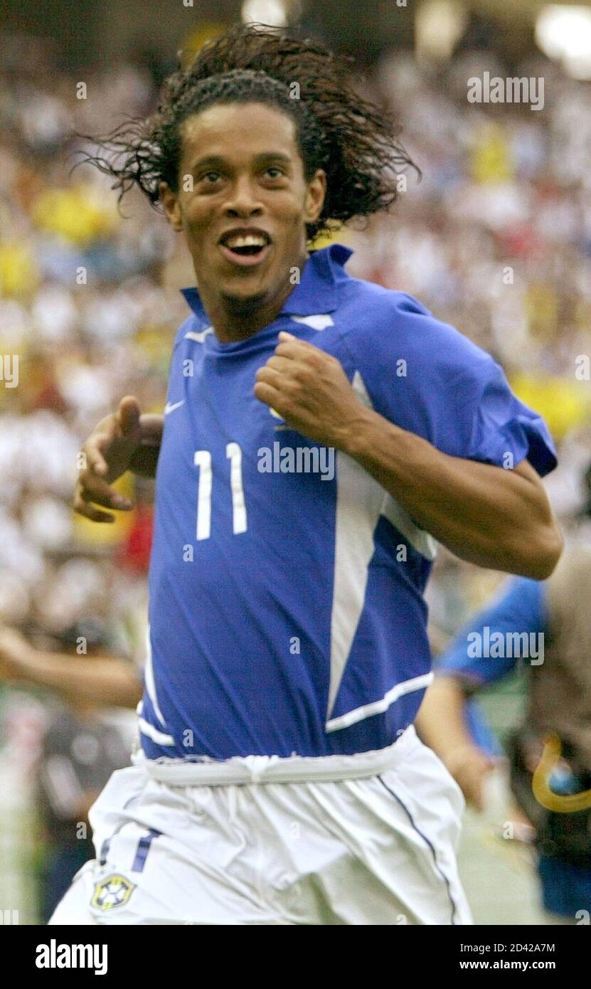 Ronaldinho England Japan 2002 Hi res Stock Photography And Images Alamy ronaldinho-england-japan-2002-hi-res-stock-photography-and-images-alamy