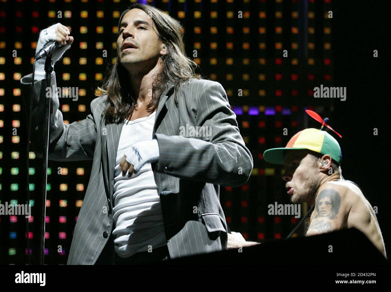 Anthony Kiedis (L) and Michael 'Flea' Balzary of the Red Hot Chili Peppers perform during a concert in Las Vegas, Nevada July 2, 2005. The Chili Peppers and alternative-rock band Weezer performed in a free concert for over 50,000 fans as part of the City of Las Vegas' centennial celebrations.  (CREDIT : REUTERS/Las Vegas Sun/Steve Marcus) Stock Photo