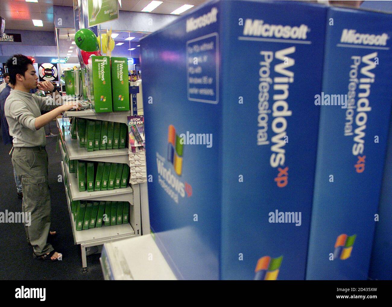 Microsoft windows xp operating system hires stock photography and