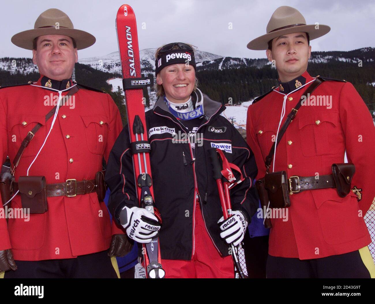 Two canadian mounties hi-res stock photography and images - Alamy
