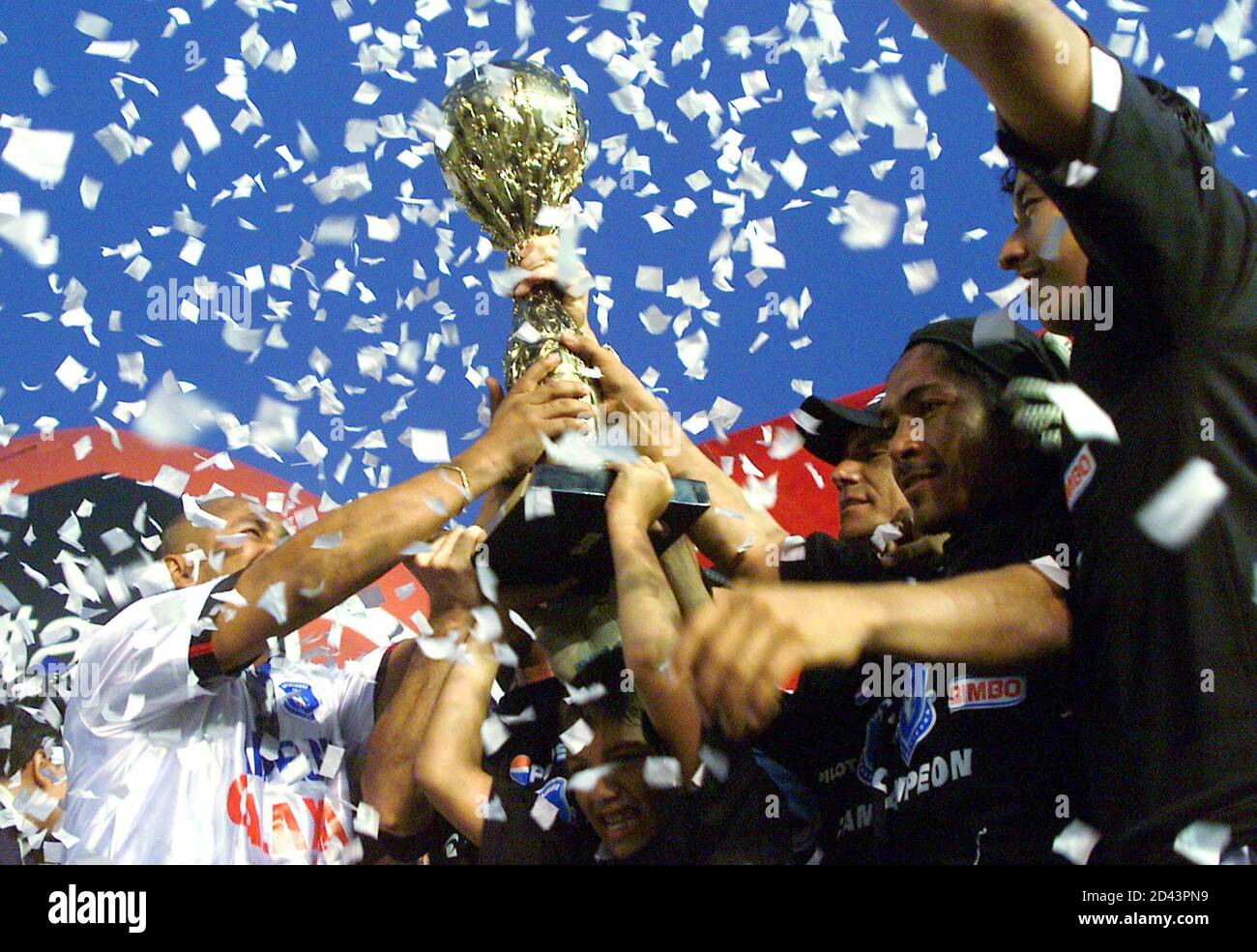 Soccer stadium cuscatlan el salvador hires stock photography and images Alamy