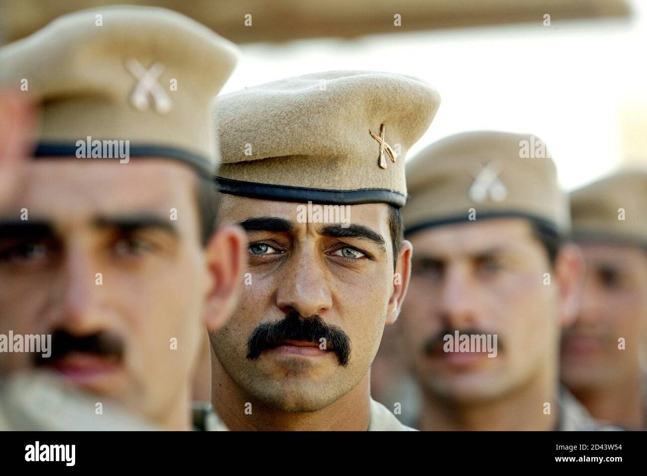 New iraqi army hi-res stock photography and images - Alamy