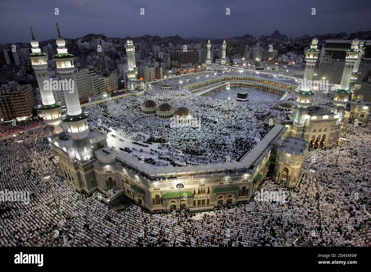Muslim Pilgrims Pray At The Grand Mosque In Mecca January 17 05 About Two Million Muslim Pilgrims Gathered For Their Haj Pilgrimage This Year The Haj Is One Of A Muslim S Duties