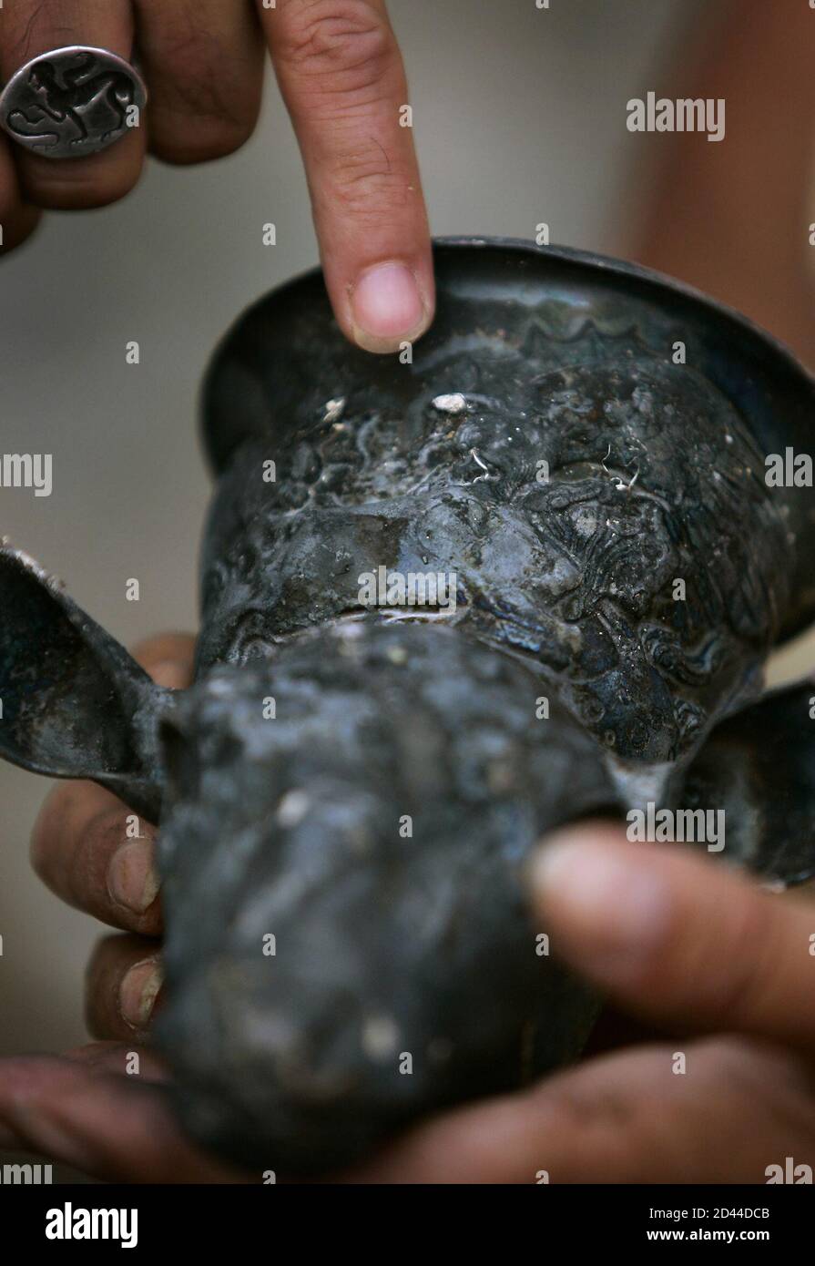 Silver rhyton hires stock photography and images Alamy