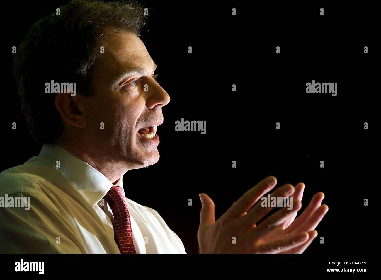 Tony blair 2001 election hi-res stock photography and images - Alamy