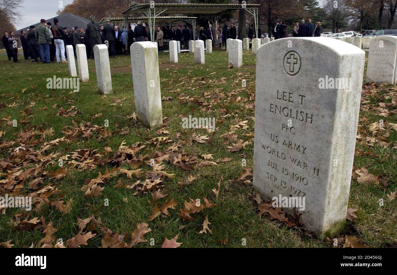 Pinelawn national cemetery hi res - Mourners Gather At The Burial Of Army Private First Class Jacob Fletcher On November 19 2003 At The Long Island National Cemetery In Pinelawn New York Fletcher Was Killed November 14 In Sumara Iraq While Assigned To Company C 2nd Battalion Airborne 503rd Infantry Regiment 173rd Airborne Brigade Camp Ederle Italy Reuterschip East Cmehk 2D456GJ 