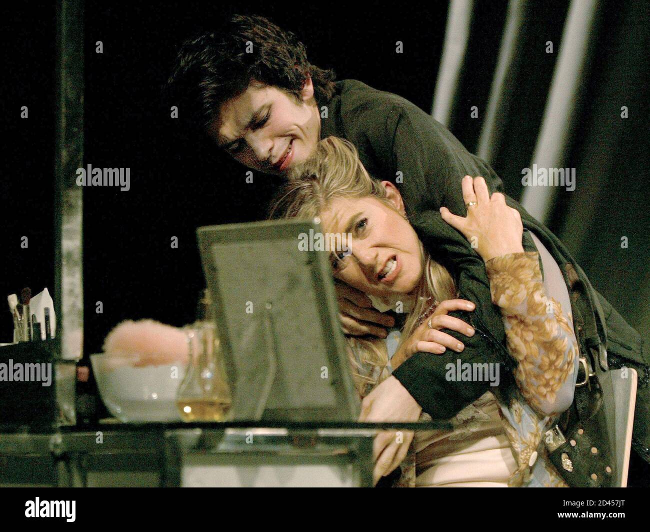 Imogen stubbs ben whishaw hi-res stock photography and images - Alamy