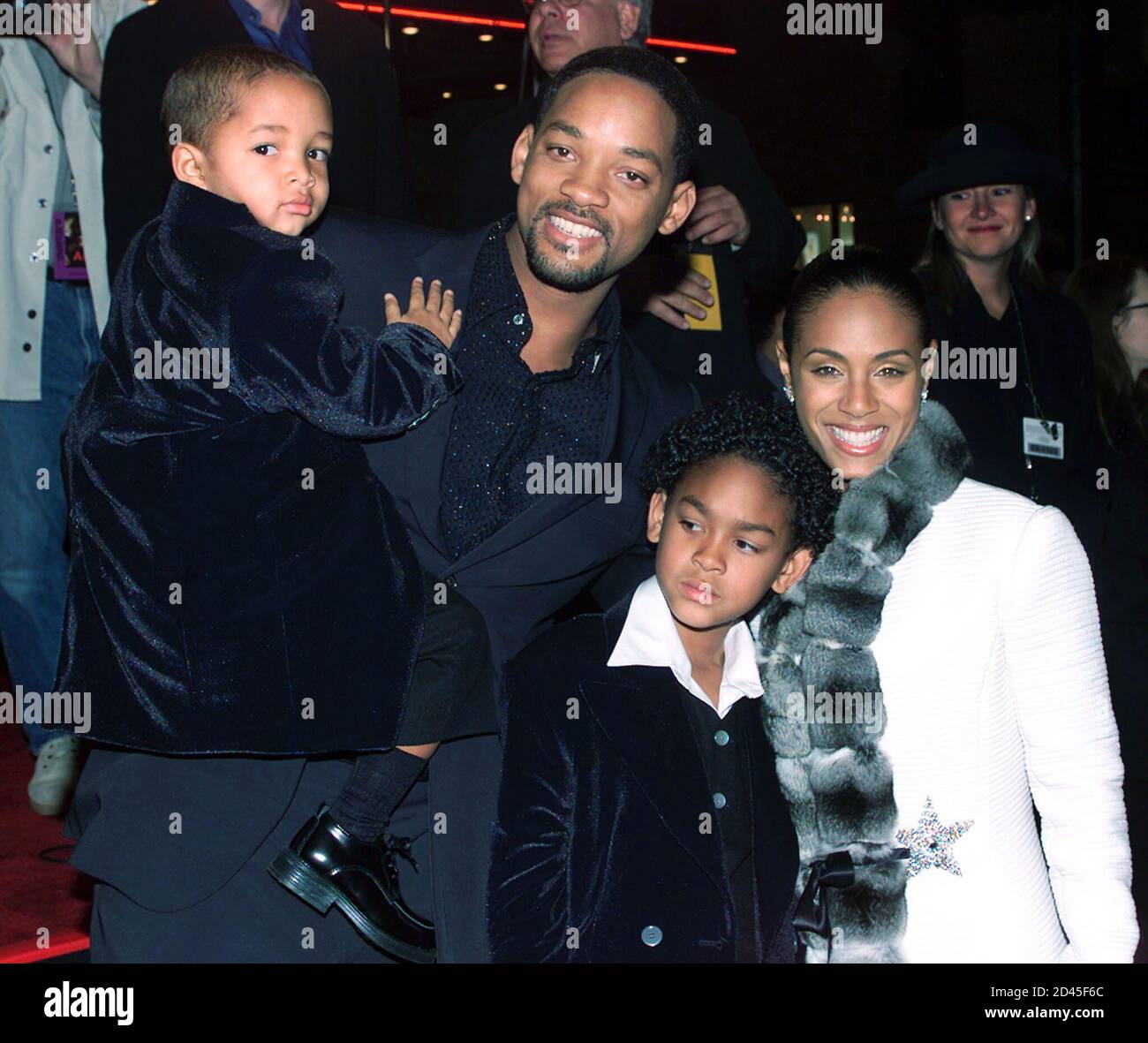 Actor Will Smith With Young Sons Jaden L And Trey And Wife Jada Pinkett Smith Arrive For The Premiere His New Film Ali At Grauman S Chinese Theater In Hollywood December 12 2001