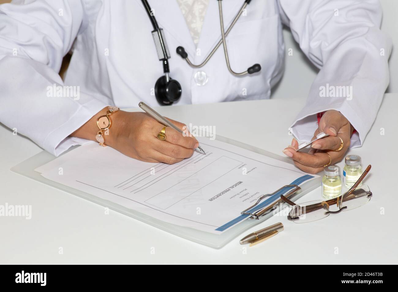 Indian lady doctor hi-res stock photography and images - Alamy